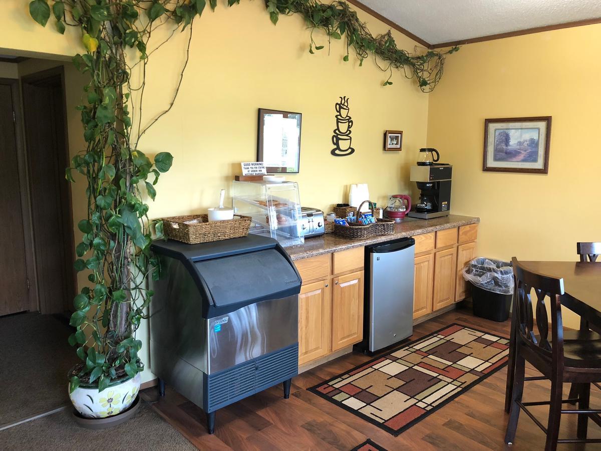Arbor Inn Of Historic 마셜 외부 사진
